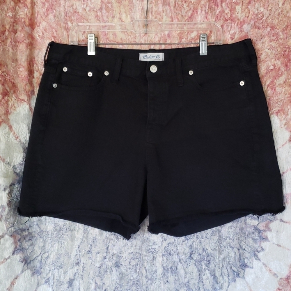 Madewell button fly black distress hem woman shorts 32